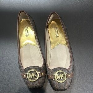 Michael Kors Brown Flats with Gold Accents size 9.5 m